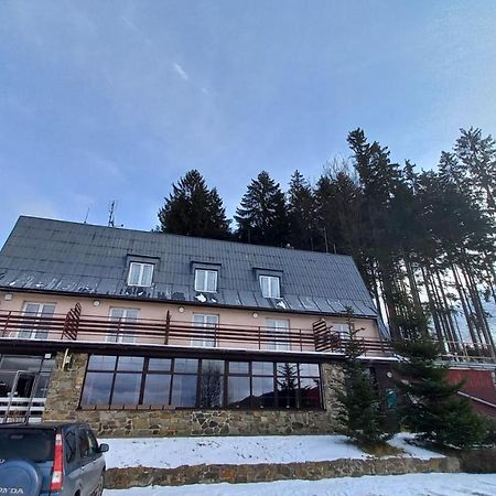 Veghouse - Penzion U Plaze Горні-Бечва Екстер'єр фото