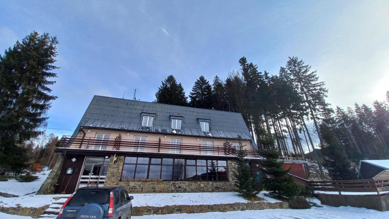 Veghouse - Penzion U Plaze Горні-Бечва Екстер'єр фото